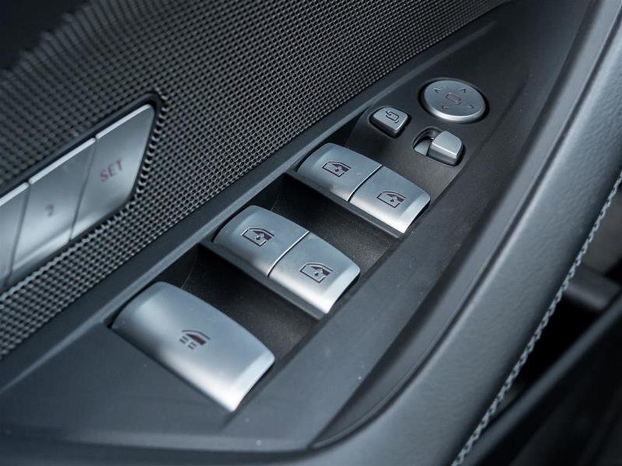 2025 BMW M4 Competition xDrive Cabriolet Premium Pkg Advance D Photo