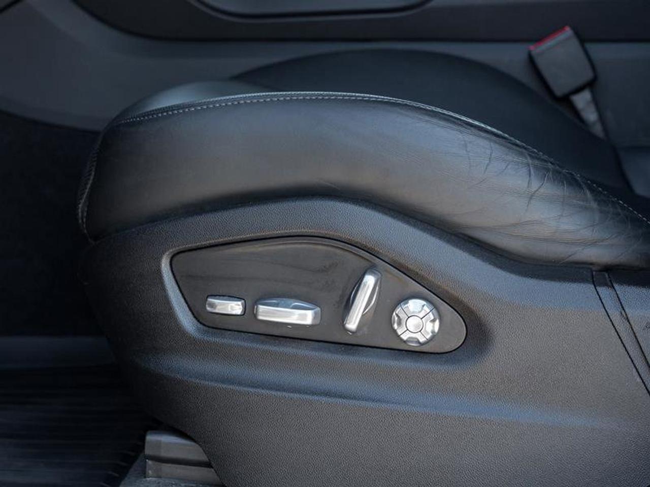 2021 Porsche Cayenne AWD Premium Plus Pkg 21 RS Spyder Design Wheels in Photo