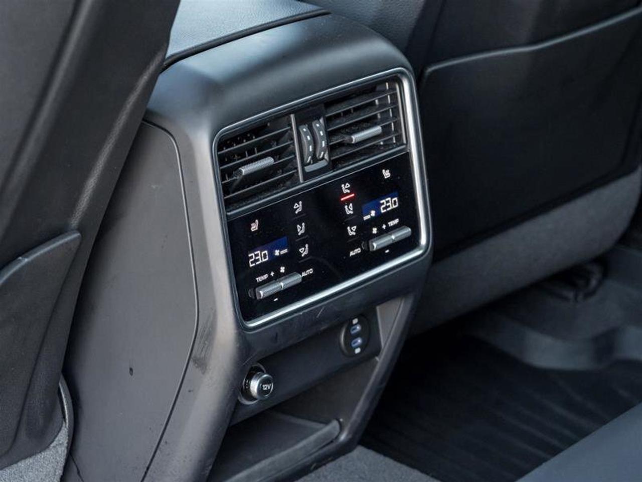 2021 Porsche Cayenne AWD Premium Plus Pkg 21 RS Spyder Design Wheels in Photo