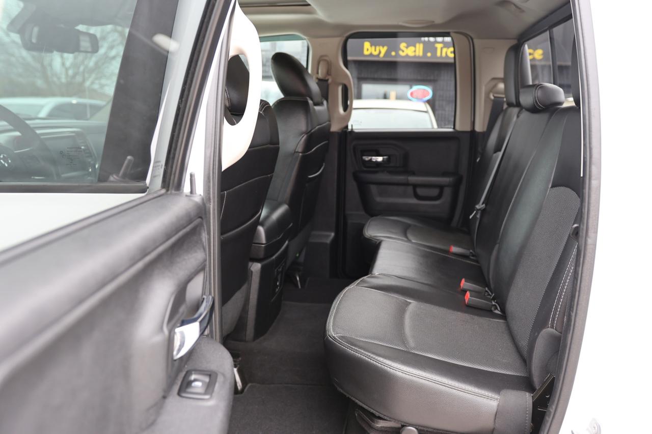 2016 RAM 1500 SPORT 4WD-5.7L HEMI/QUADCAB/R STARTER/NAV/BCAM/P S Photo