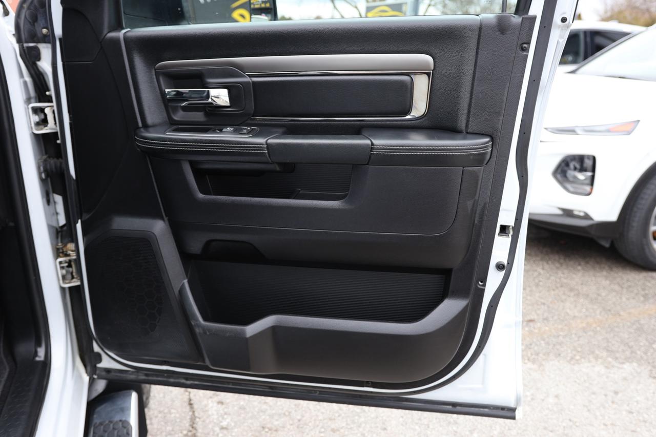 2016 RAM 1500 SPORT 4WD-5.7L HEMI/QUADCAB/R STARTER/NAV/BCAM/P S Photo