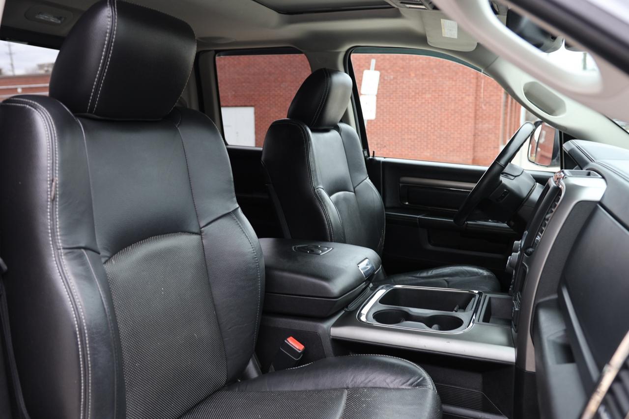 2016 RAM 1500 SPORT 4WD-5.7L HEMI/QUADCAB/R STARTER/NAV/BCAM/P S Photo