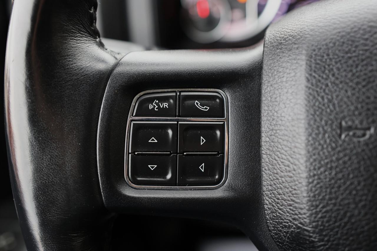 2016 RAM 1500 SPORT 4WD-5.7L HEMI/QUADCAB/R STARTER/NAV/BCAM/P S Photo