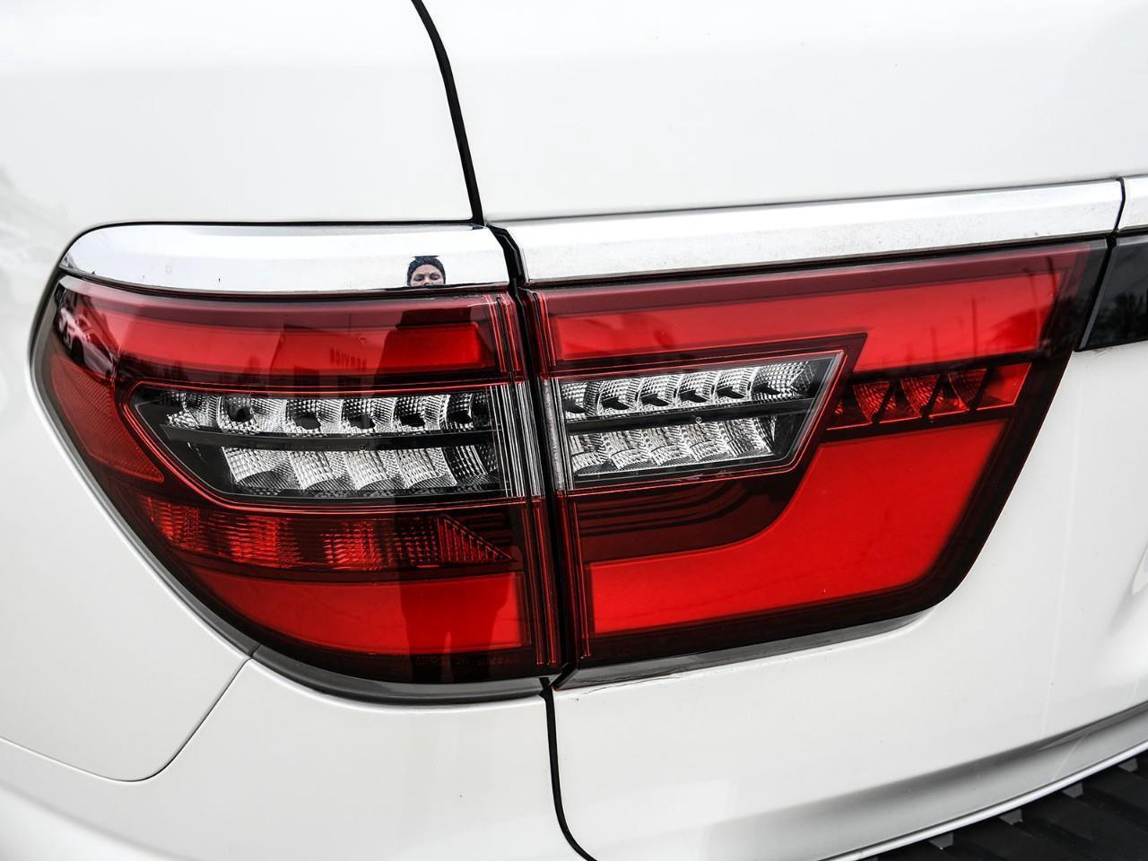 2023 Nissan Armada Platinum Panoroof   ACC + Lane Keeping Photo