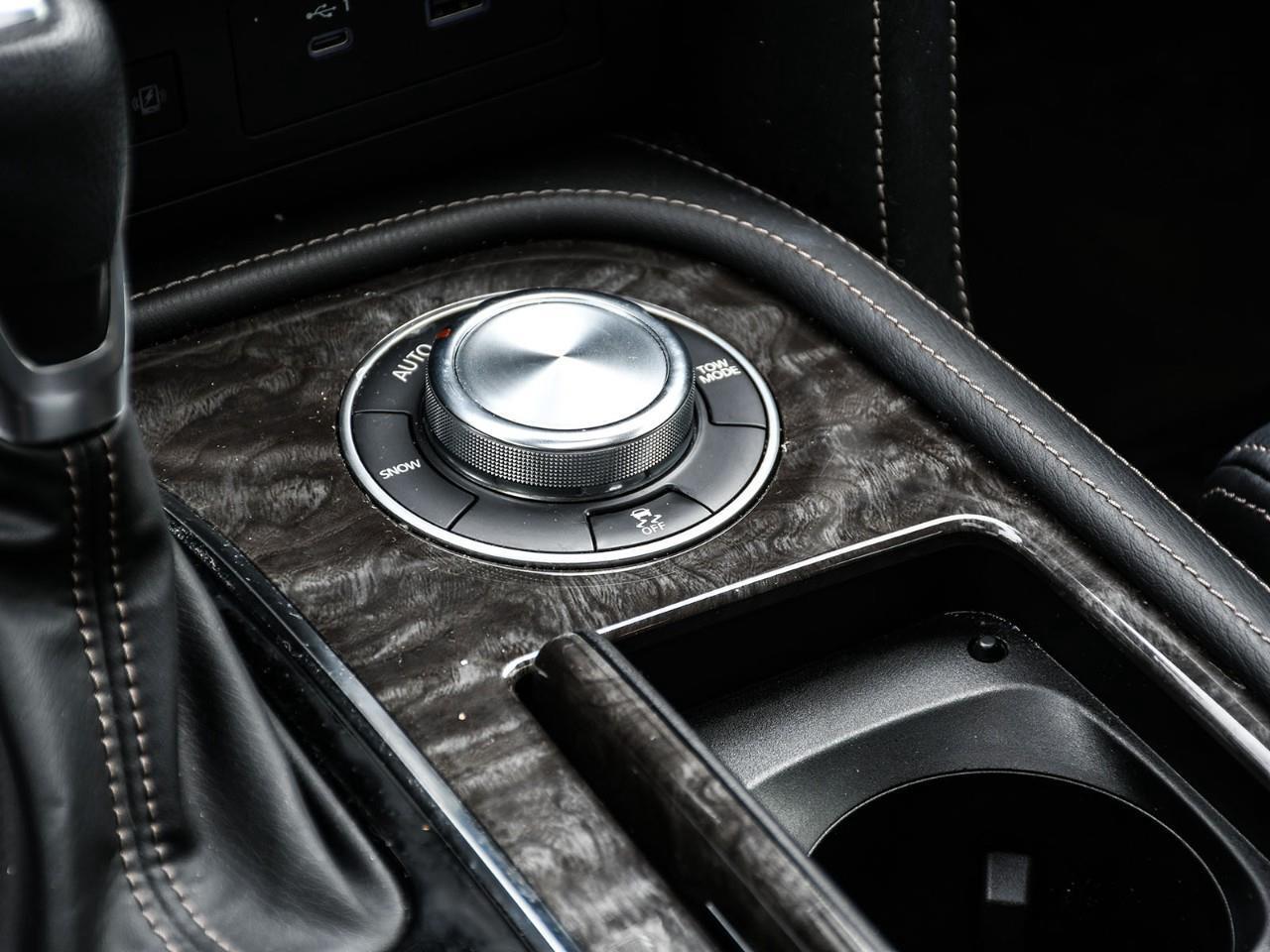 2023 Nissan Armada Platinum Panoroof   ACC + Lane Keeping Photo