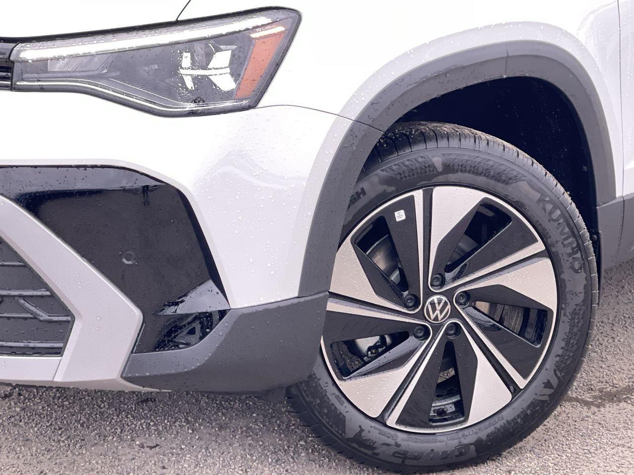 2026 Volkswagen Taos Comfortline 4MOTION Adaptive Cruise Control  Remot Photo