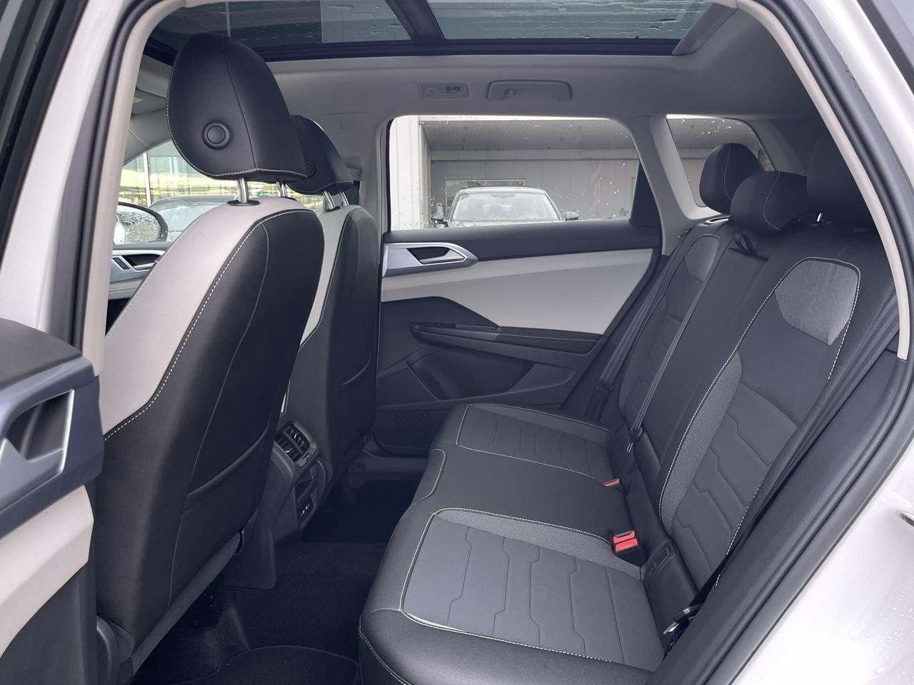 2026 Volkswagen Taos Comfortline 4MOTION Adaptive Cruise Control  Remot Photo