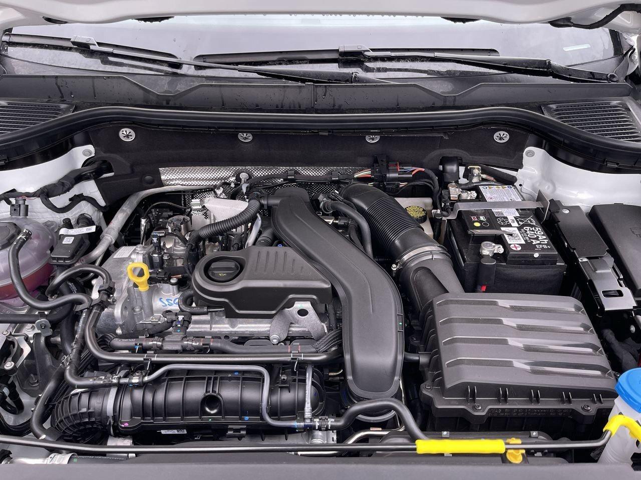 2026 Volkswagen Taos Comfortline 4MOTION Adaptive Cruise Control  Remot Photo