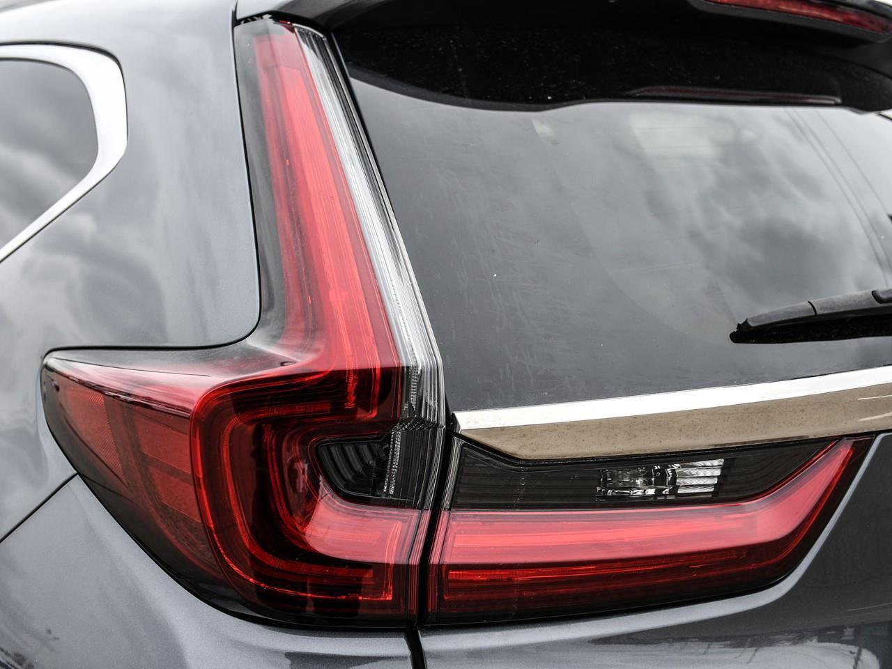 2020 Honda CR-V Touring Panoramic Sunroof   Heated Leather Seats Photo