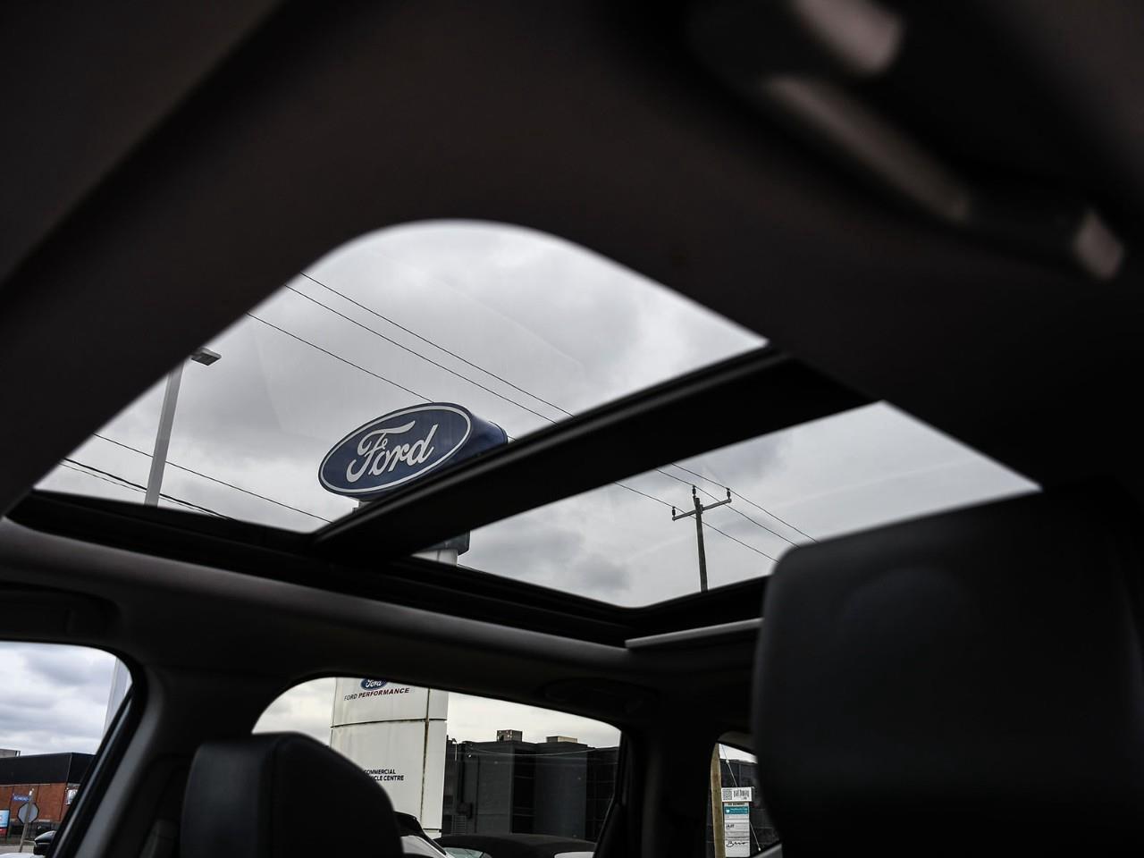 2020 Honda CR-V Touring Panoramic Sunroof   Heated Leather Seats Photo