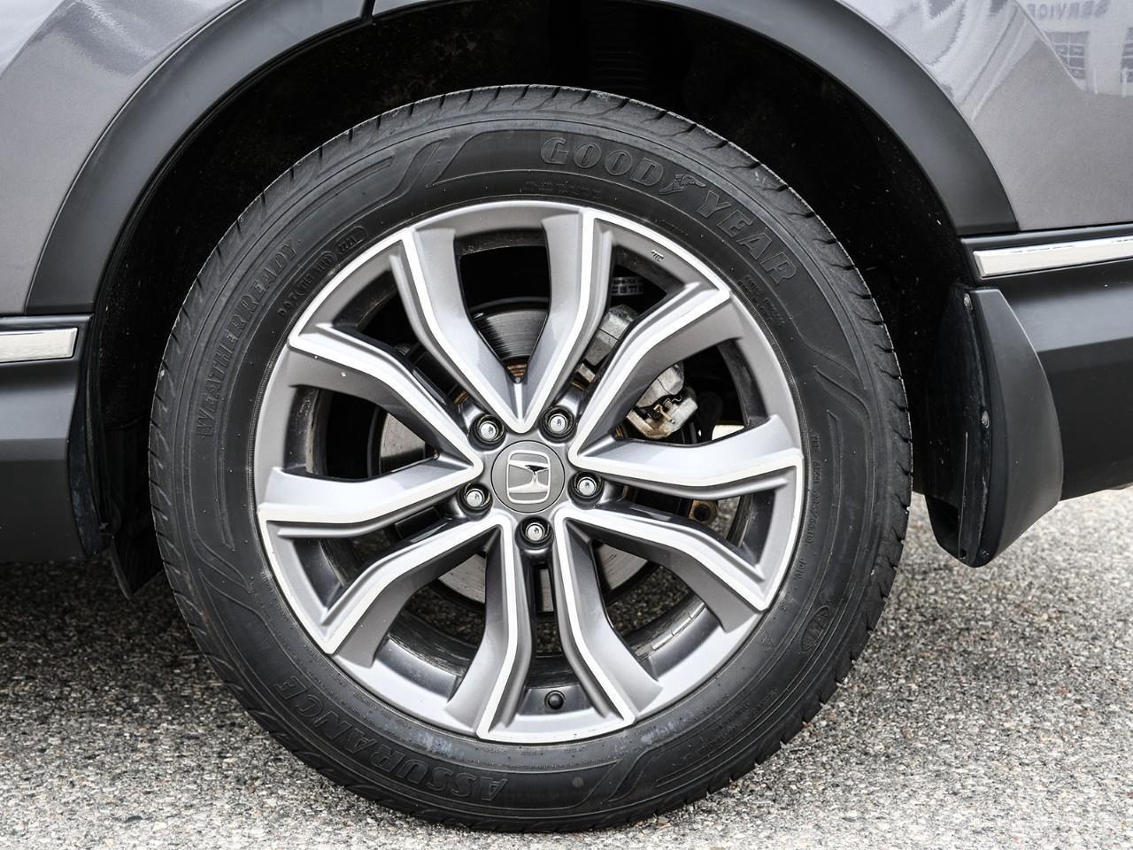 2020 Honda CR-V Touring Panoramic Sunroof   Heated Leather Seats Photo