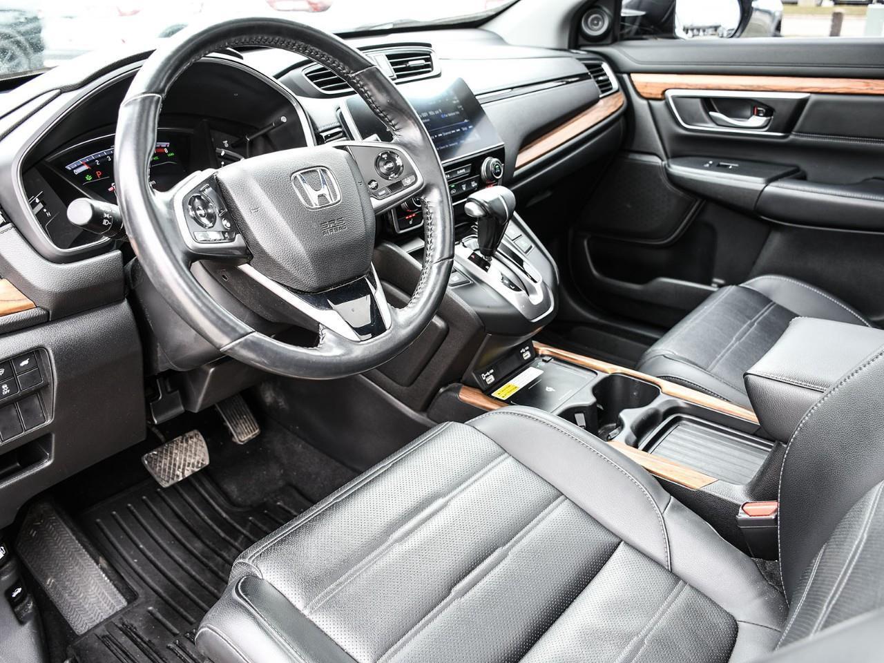 2020 Honda CR-V Touring Panoramic Sunroof   Heated Leather Seats Photo