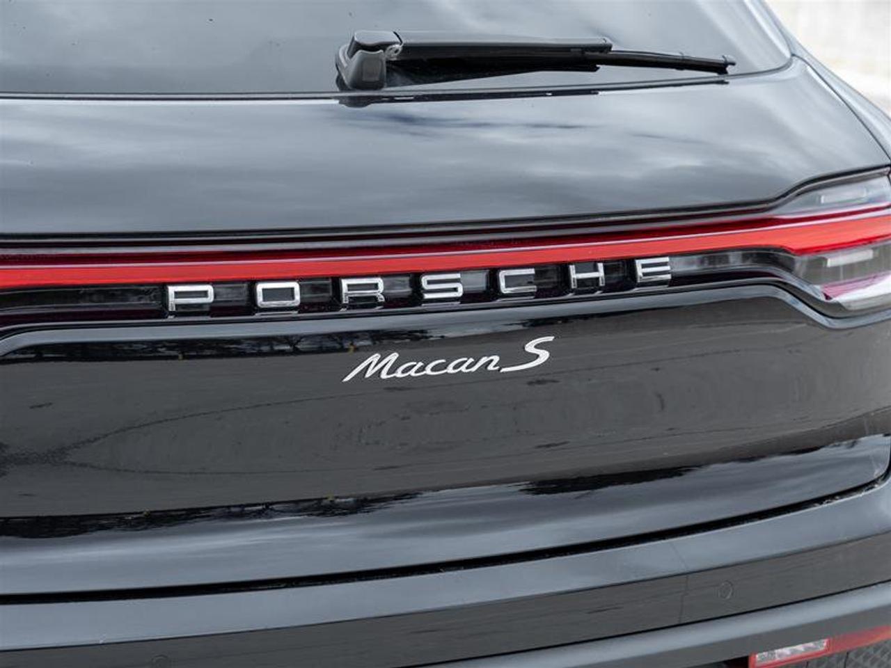 2022 Porsche Macan S AWD Premium Pkg Plus Burmester® High-End Surroun Photo