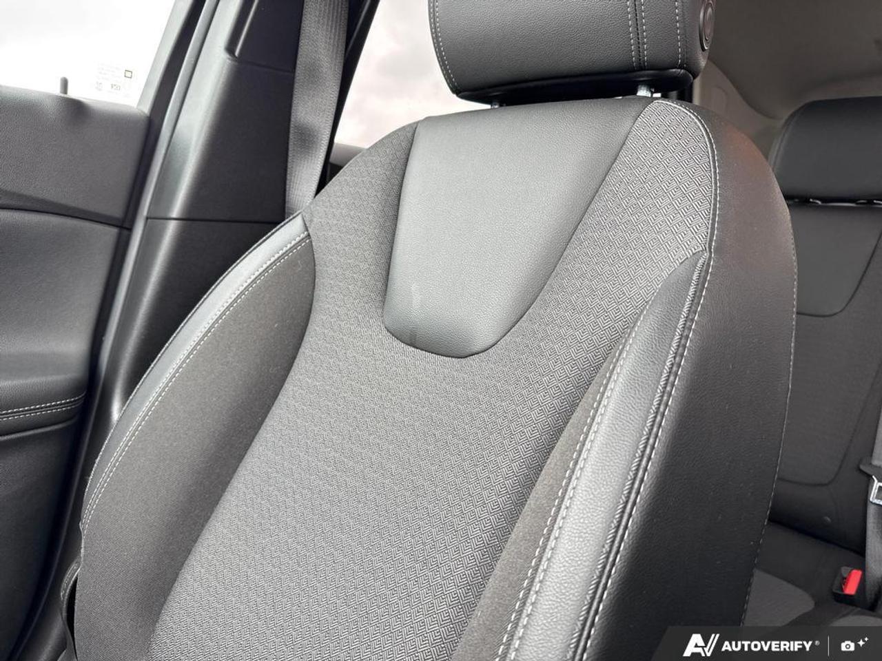 2020 Buick Encore GX Select AWD   ONE OWNER   NO CLAIMS   CARPLAY Photo