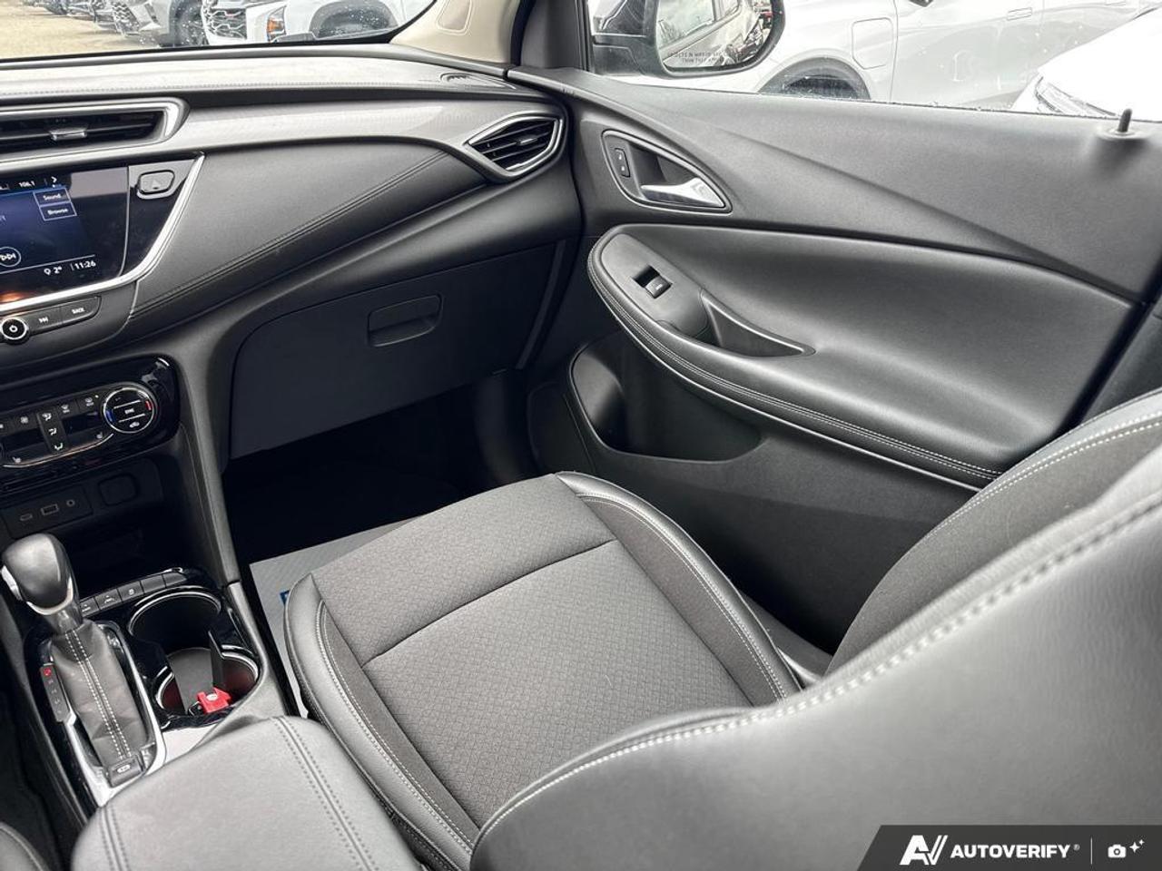 2020 Buick Encore GX Select AWD   ONE OWNER   NO CLAIMS   CARPLAY Photo