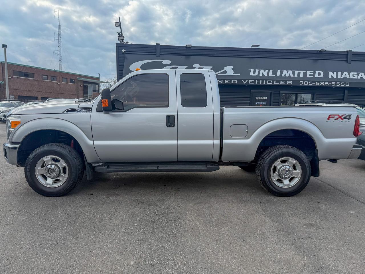 2016 Ford F-250 4WD Extended Cab 142 XLT/CAMERA/REMOTE/6.2L/LOW KM Photo