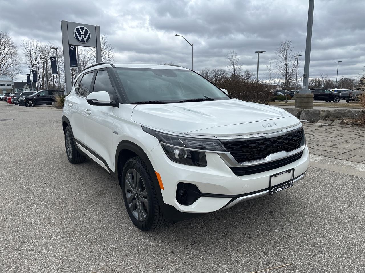 2022 Kia Seltos EX AWD Photo