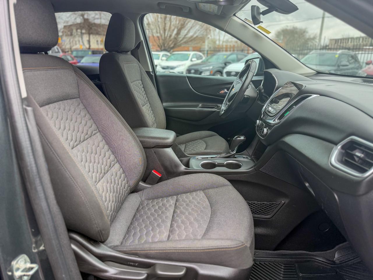 2018 Chevrolet Equinox AWD 4dr LT w-1LT Photo