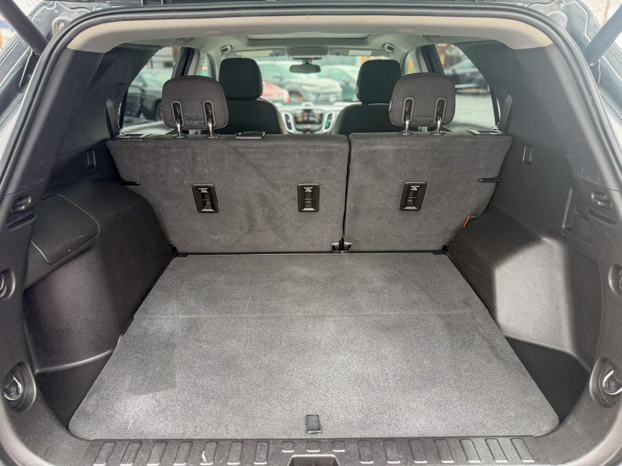 2018 Chevrolet Equinox AWD 4dr LT w-1LT Photo