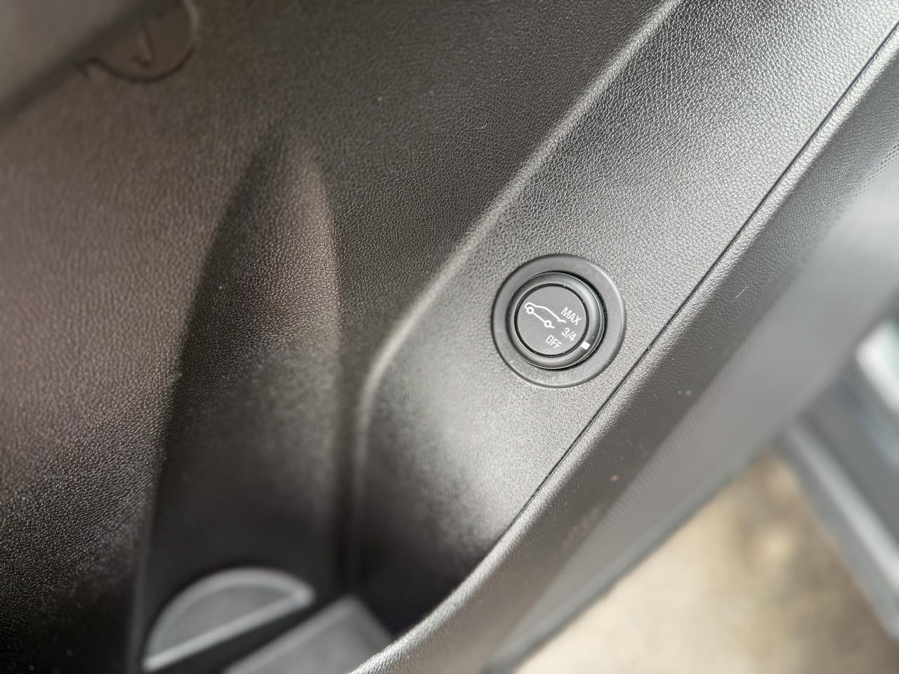 2018 Chevrolet Equinox AWD 4dr LT w-1LT Photo