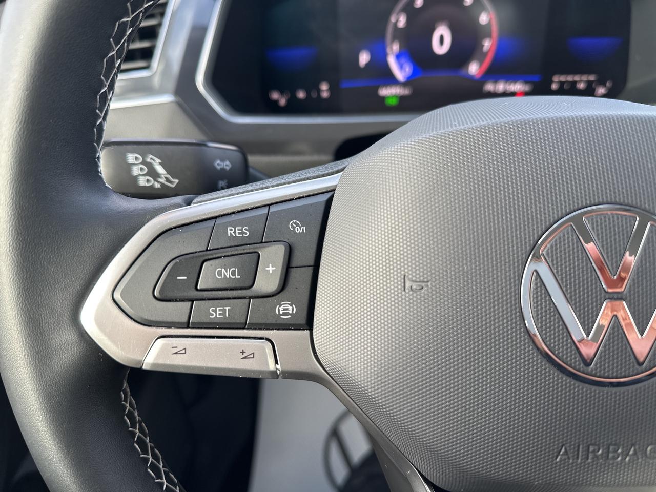 2022 Volkswagen Tiguan Trendline 4Motion Photo