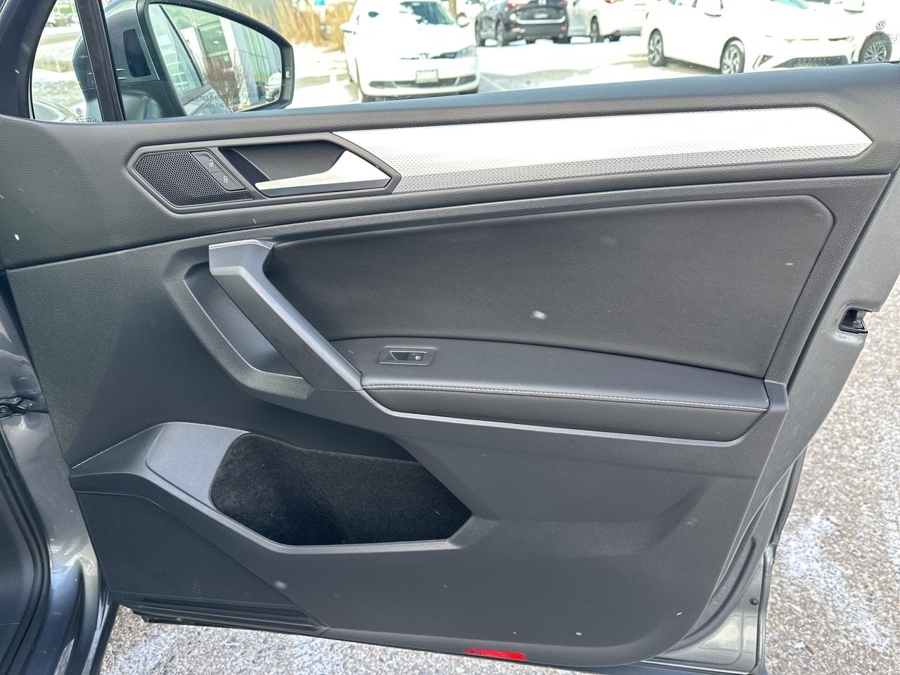 2022 Volkswagen Tiguan Trendline 4Motion Photo