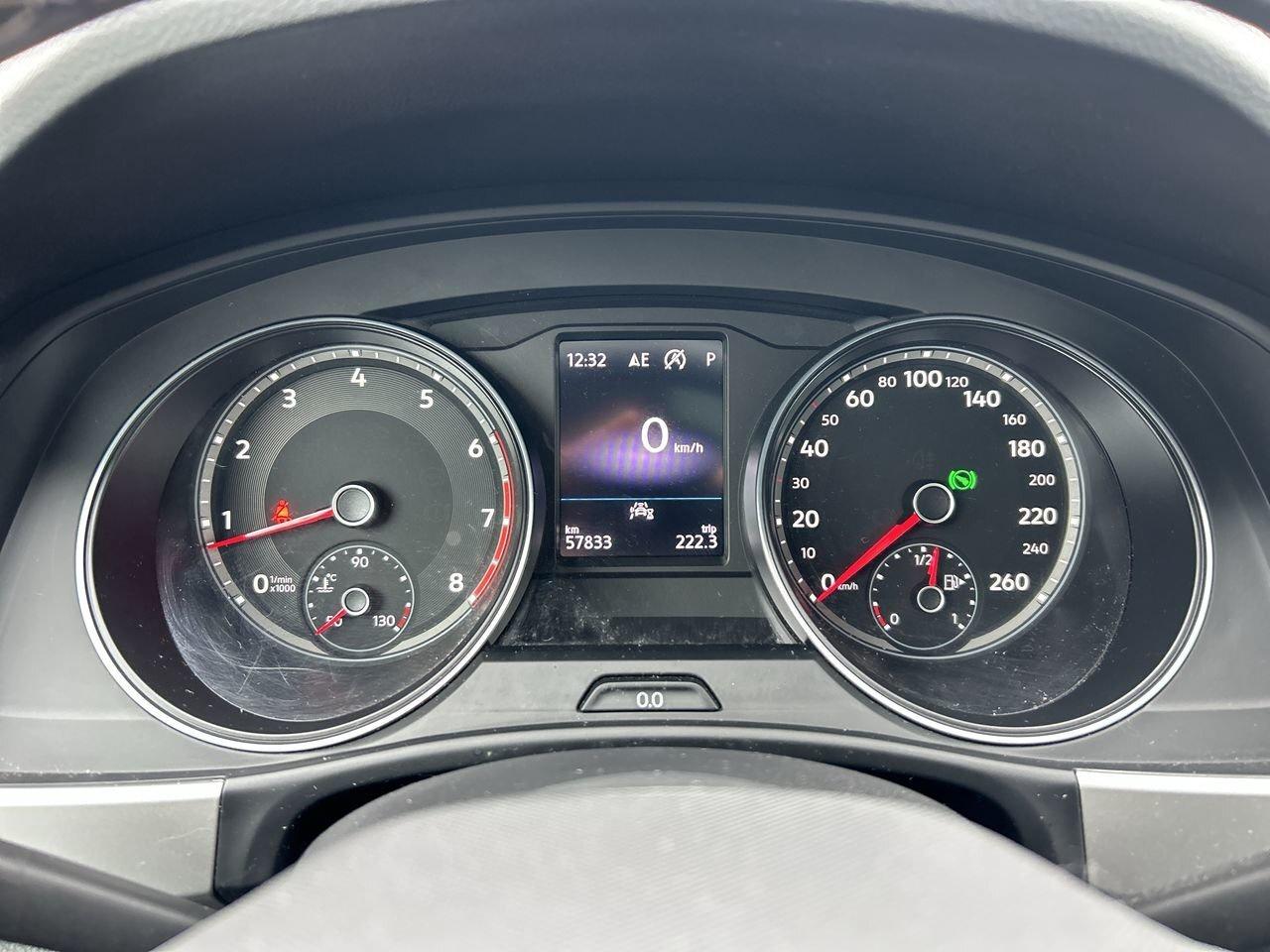 2021 Volkswagen Atlas Highline 3.6L 8sp at w/Tip 4MOTION Sunroof  Alloy Photo