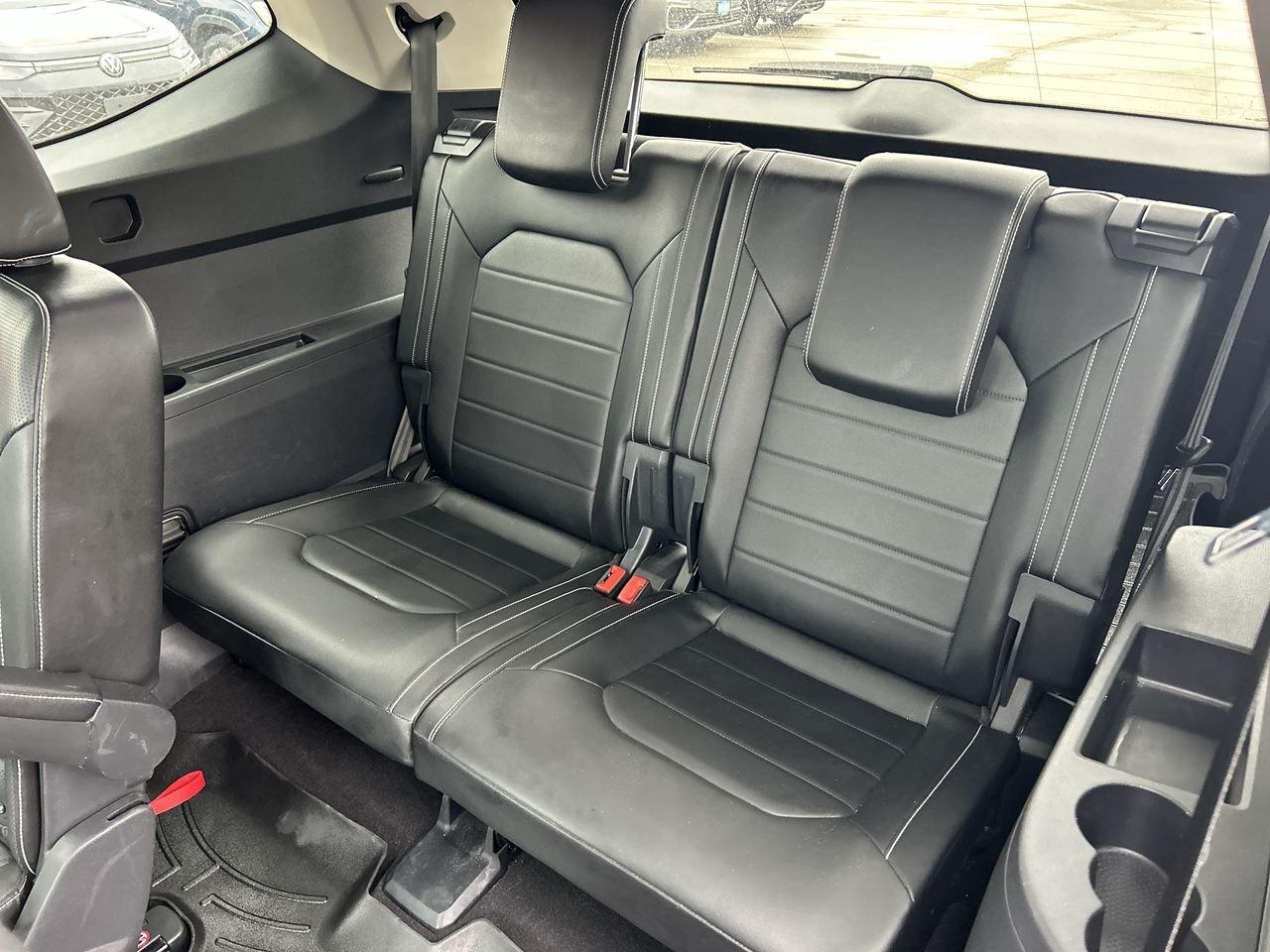 2021 Volkswagen Atlas Highline 3.6L 8sp at w/Tip 4MOTION Sunroof  Alloy Photo