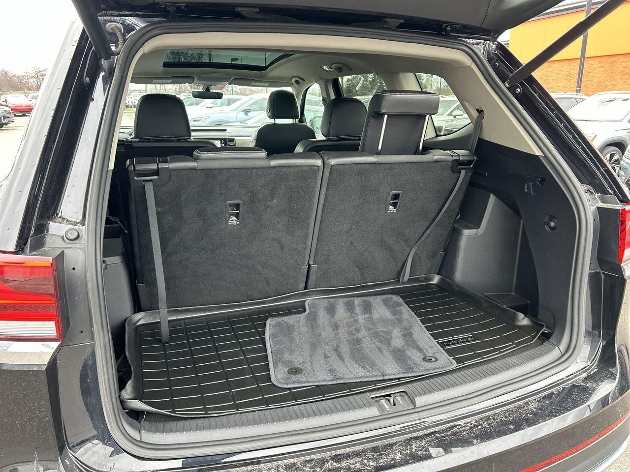 2021 Volkswagen Atlas Highline 3.6L 8sp at w/Tip 4MOTION Sunroof  Alloy Photo