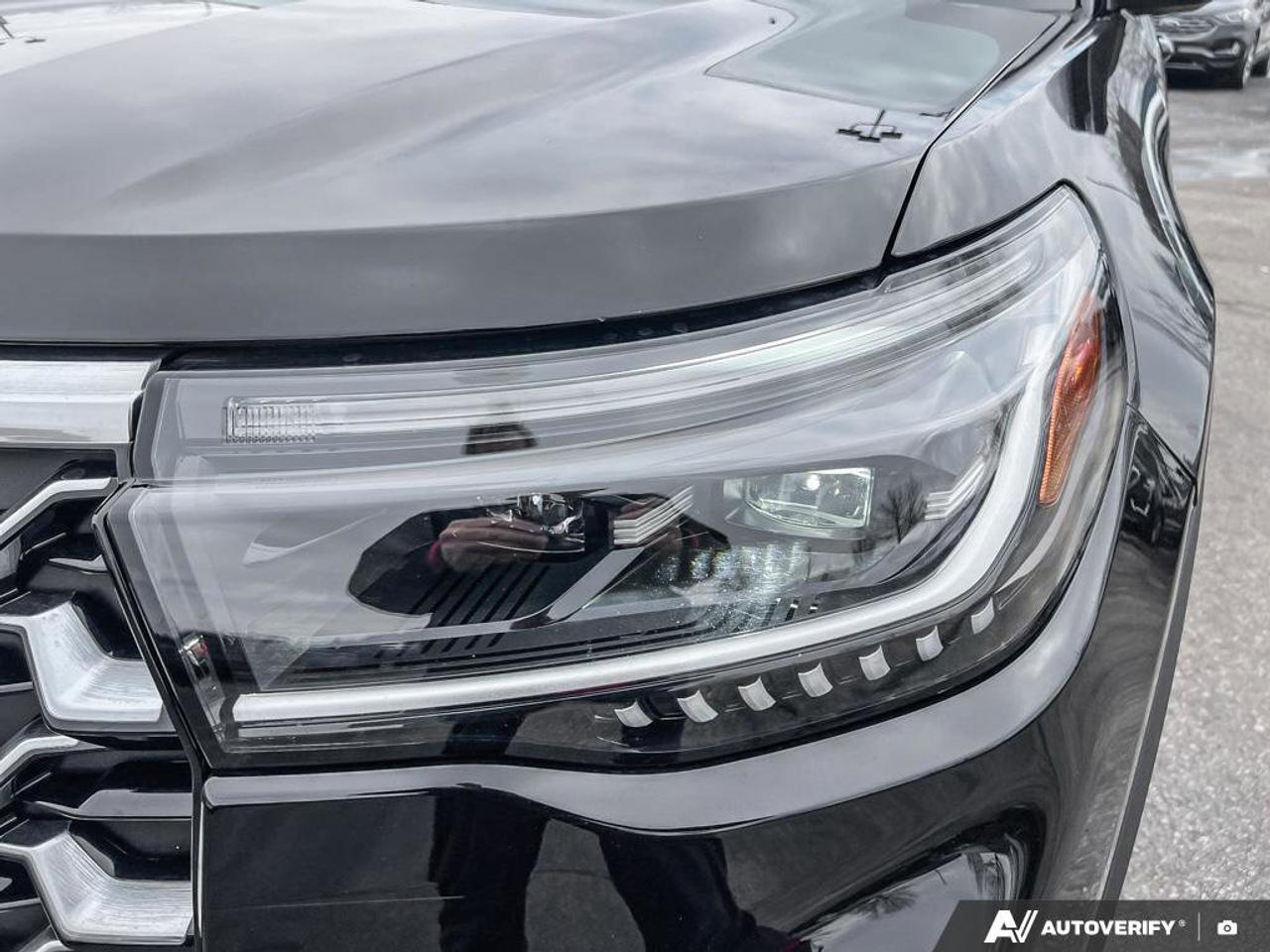 2025 Ford Explorer Platinum   HTD STEER WHEEL   HTD SEATS Photo