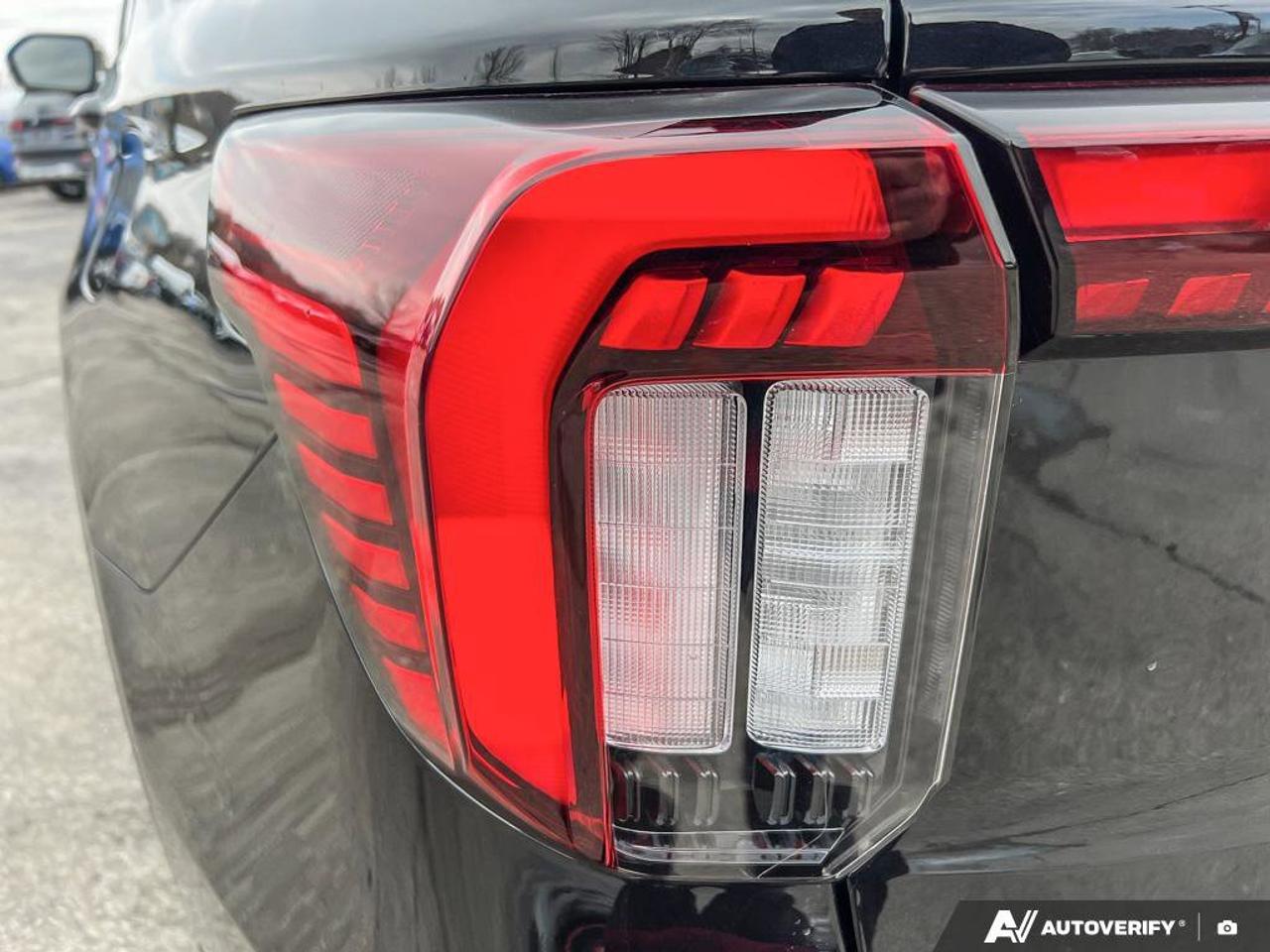 2025 Ford Explorer Platinum   HTD STEER WHEEL   HTD SEATS Photo