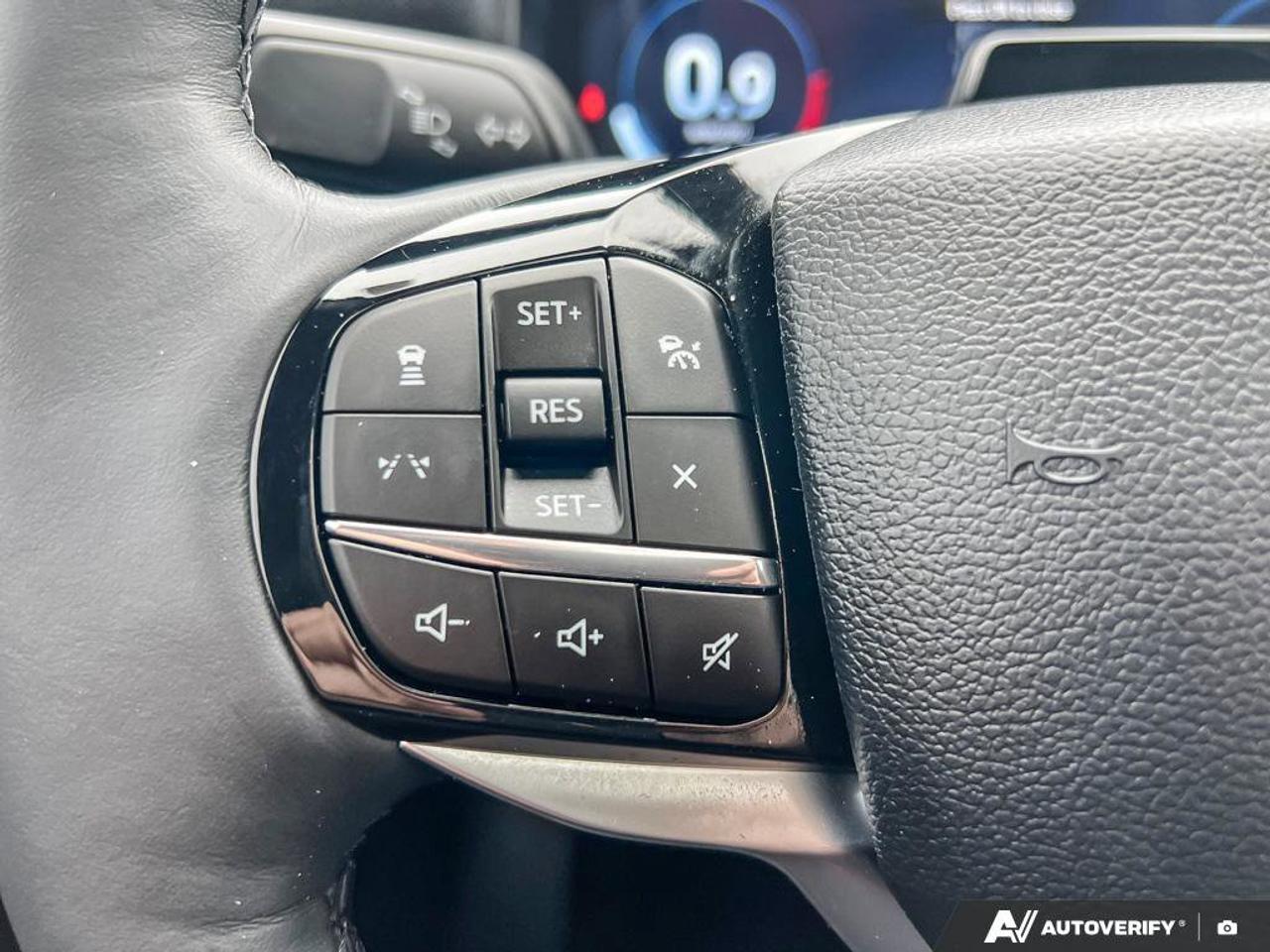 2025 Ford Explorer Platinum   HTD STEER WHEEL   HTD SEATS Photo