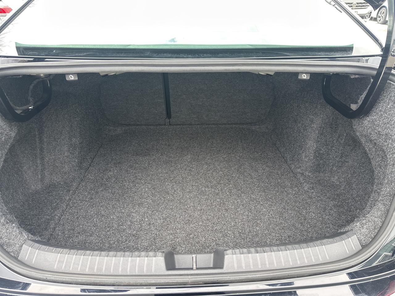 2023 Volkswagen Jetta Comfortline AUTO Photo