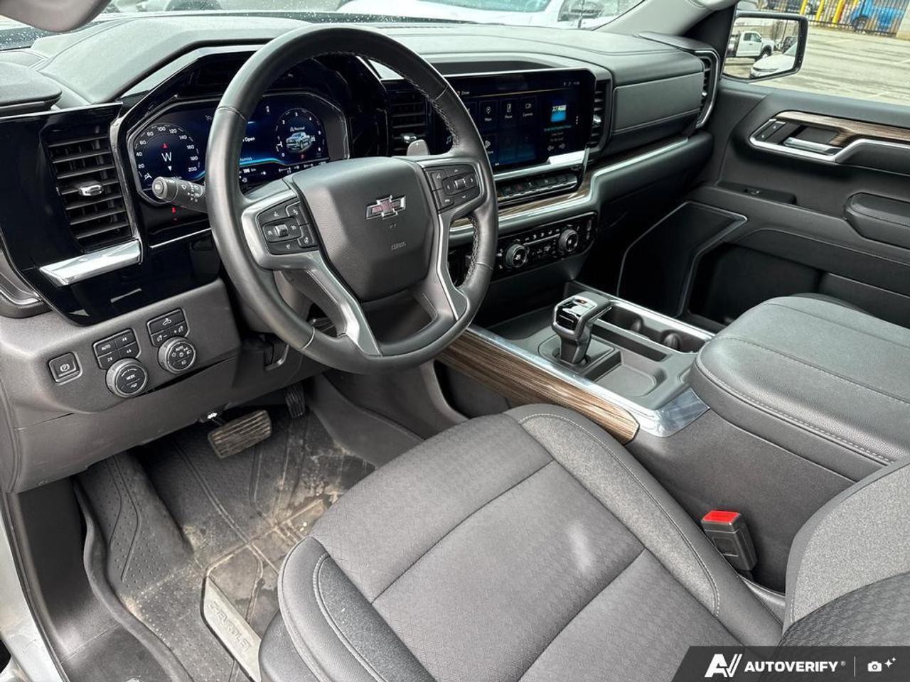 2023 Chevrolet Silverado 1500 RST   6.2L V8   TONNEAU COVER   NO CLAIMS Photo