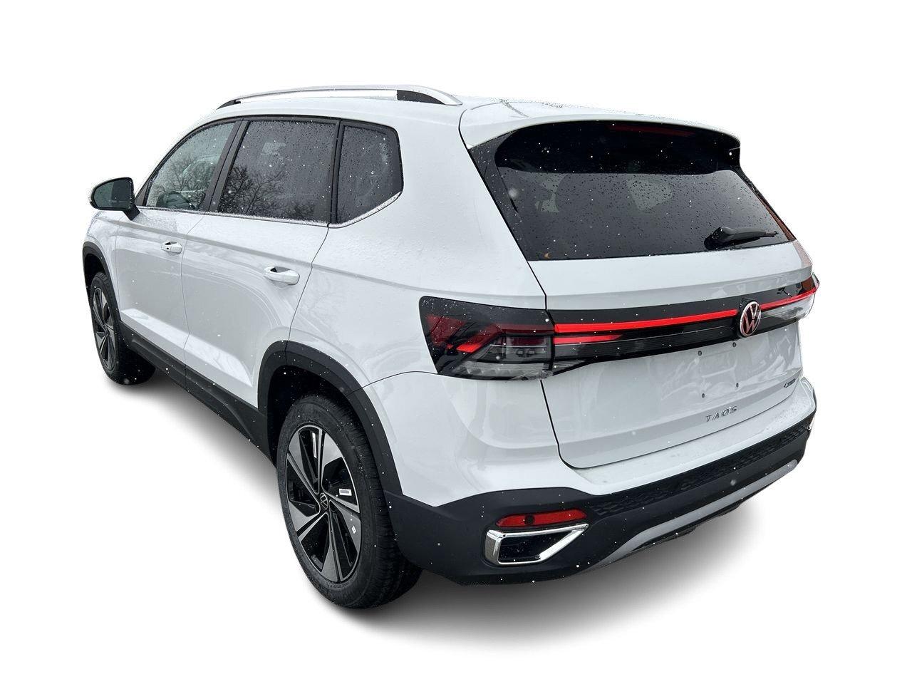 2026 Volkswagen Taos Highline 4MOTION Genuine Leather  Satellite Naviga Photo