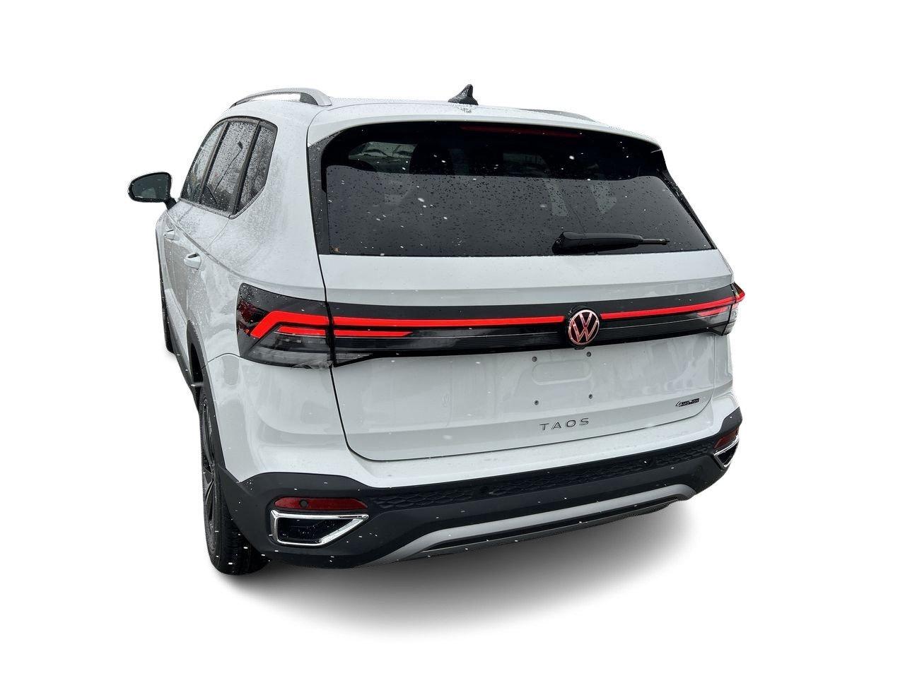 2026 Volkswagen Taos Highline 4MOTION Genuine Leather  Satellite Naviga Photo