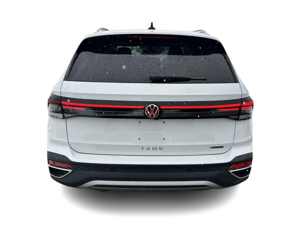 2026 Volkswagen Taos Highline 4MOTION Genuine Leather  Satellite Naviga Photo