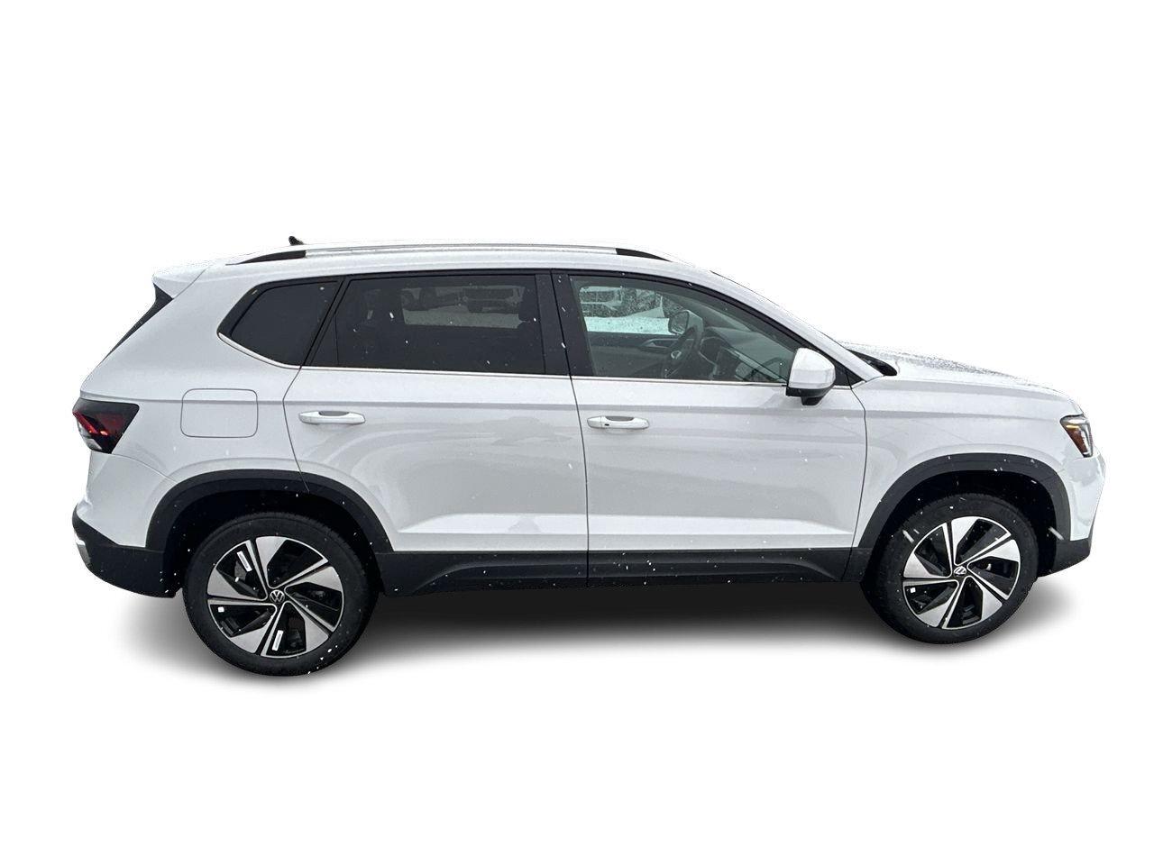 2026 Volkswagen Taos Highline 4MOTION Genuine Leather  Satellite Naviga Photo