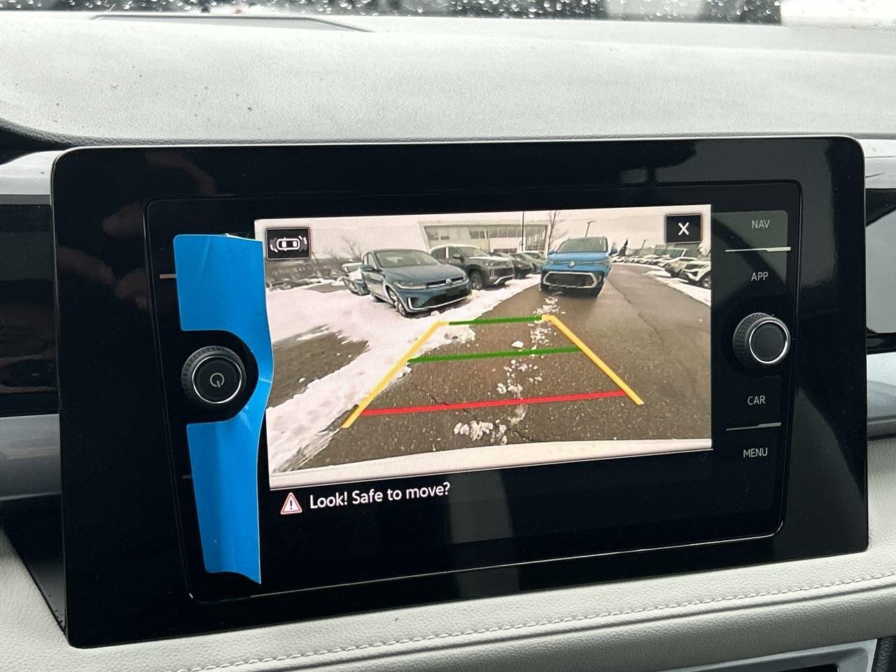 2026 Volkswagen Taos Highline 4MOTION Genuine Leather  Satellite Naviga Photo