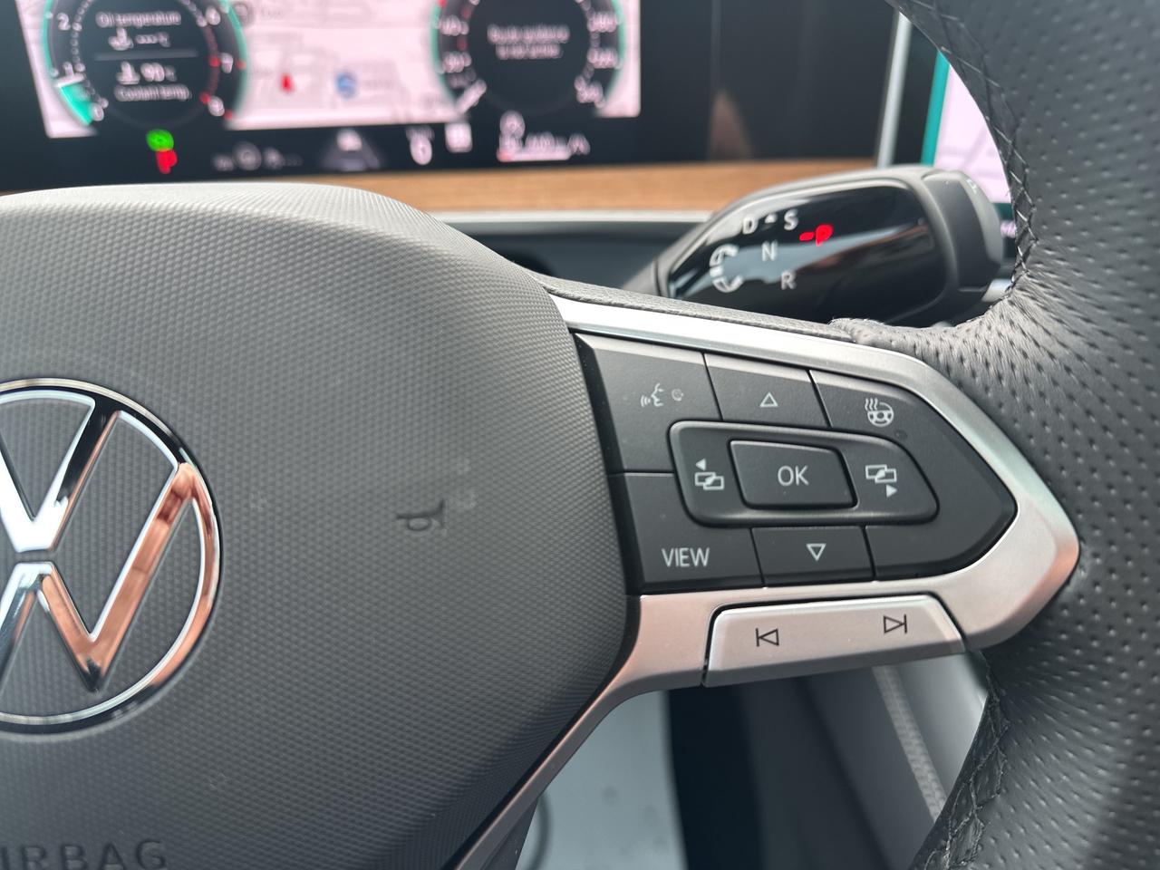 2025 Volkswagen Tiguan HIGHLINE R-LINE 4MOTION Photo