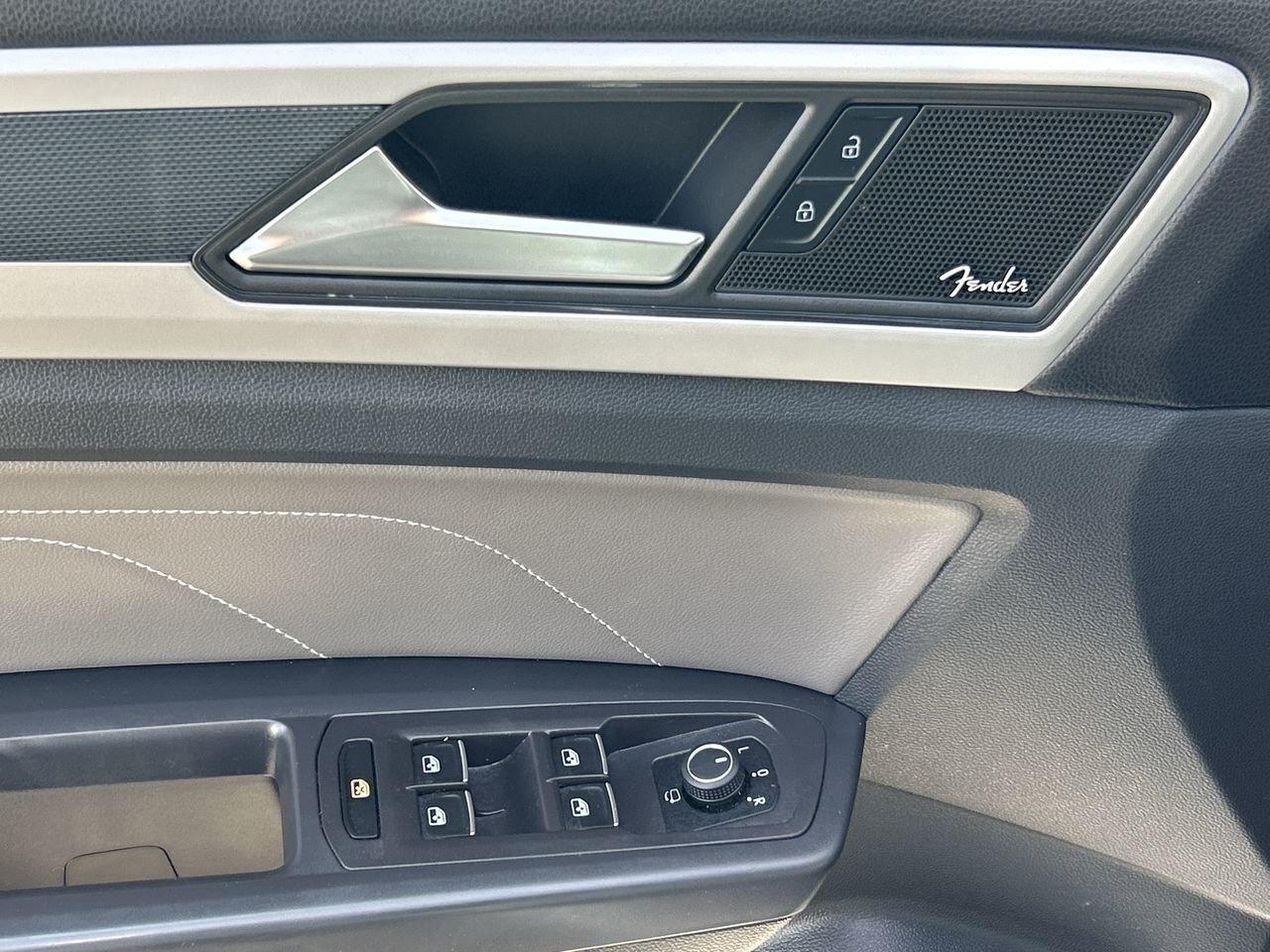 2023 Volkswagen Atlas Cross Sport Execline 3.6L 8sp at w/Tip 4MOTION Sunroof  Leathe Photo