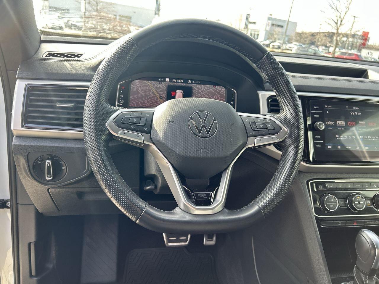 2023 Volkswagen Atlas Cross Sport Execline 3.6L 8sp at w/Tip 4MOTION Sunroof  Leathe Photo