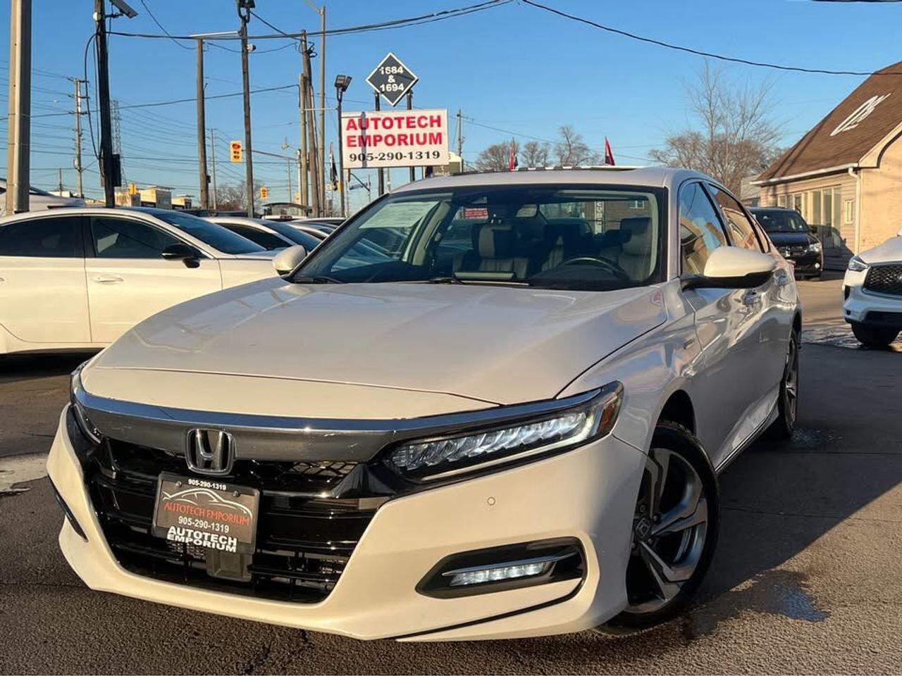 2019 Honda Accord Hybrid TOURING Pearl White Vented Seats   HUD   Leather Photo