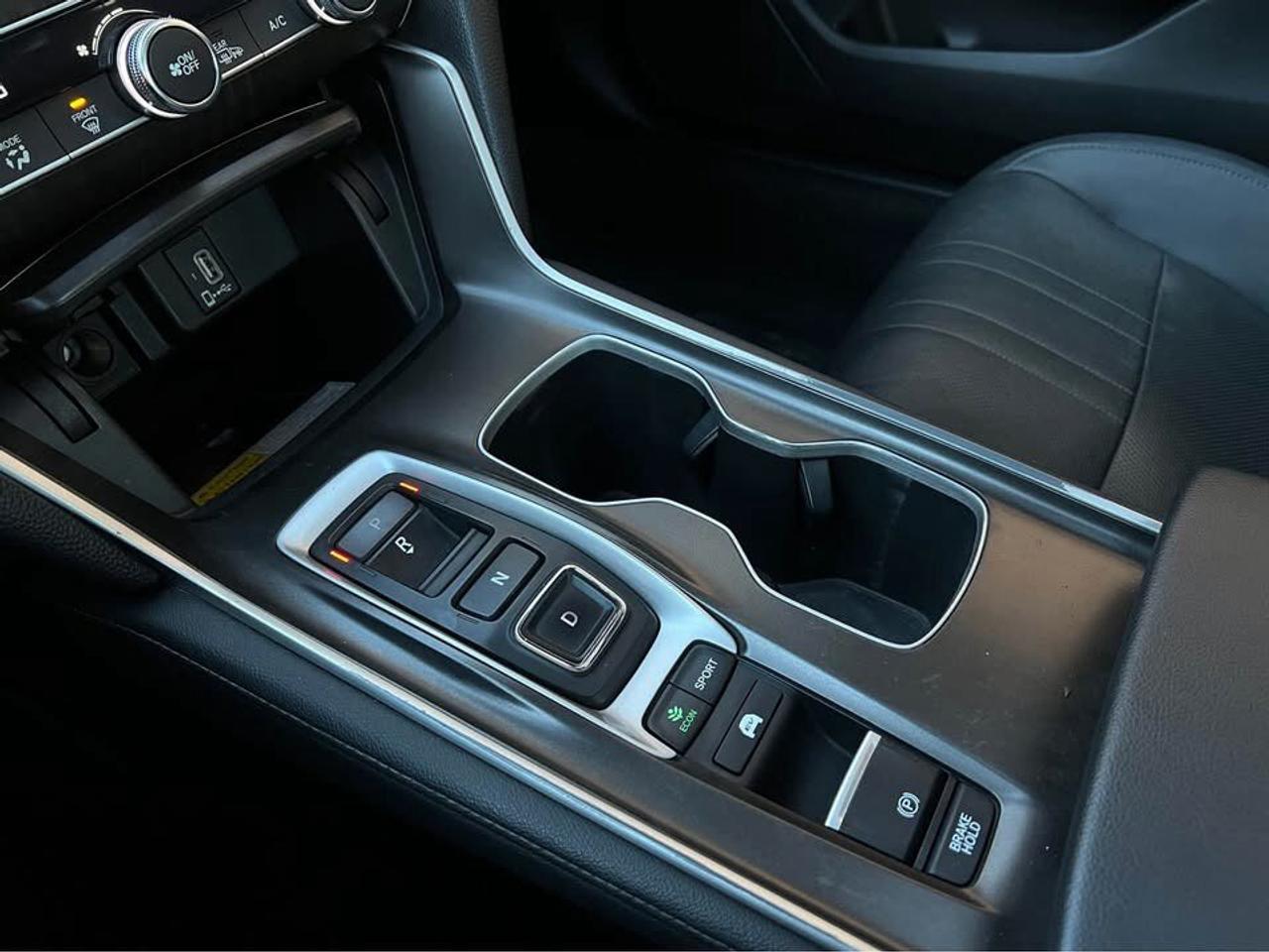 2019 Honda Accord Hybrid TOURING Pearl White Vented Seats   HUD   Leather Photo