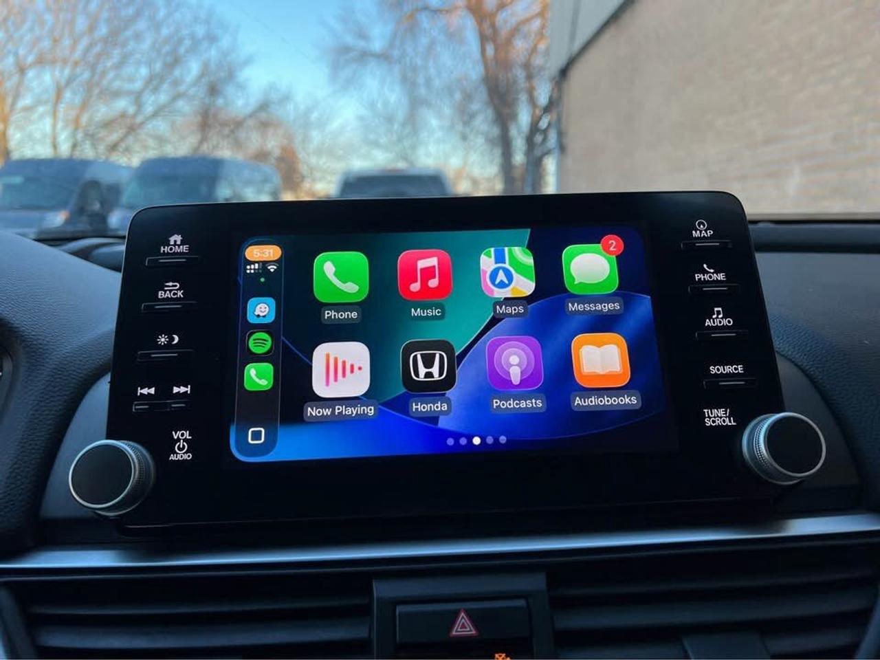 2019 Honda Accord Hybrid TOURING Pearl White Vented Seats   HUD   Leather Photo