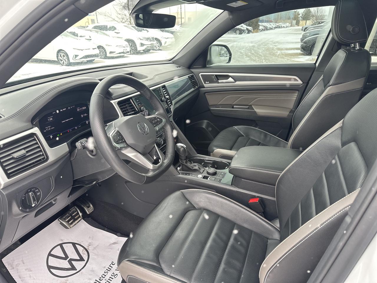 2023 Volkswagen Atlas Cross Sport Execline 3.6 FSI 4MOTION Photo