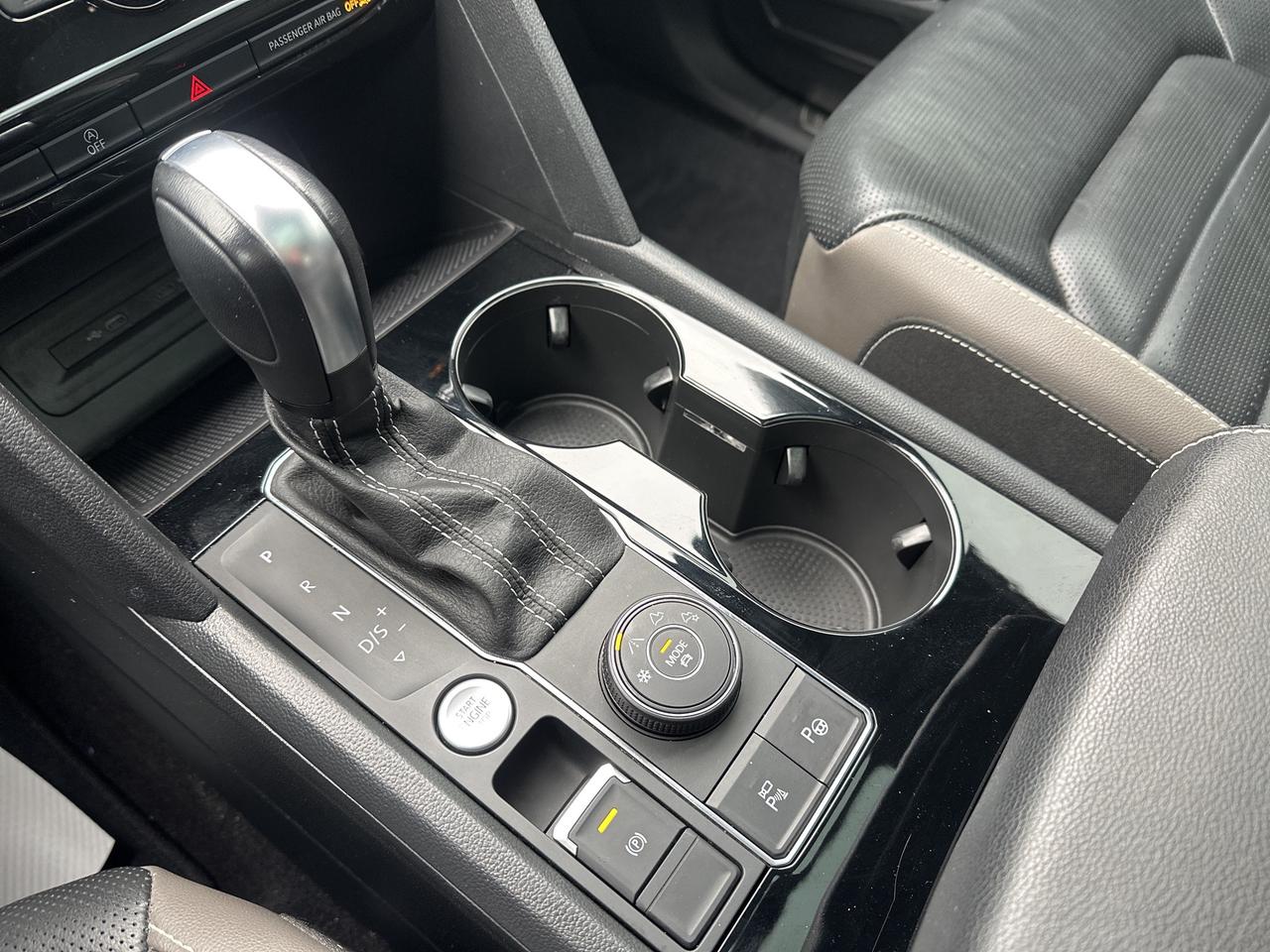 2023 Volkswagen Atlas Cross Sport Execline 3.6 FSI 4MOTION Photo