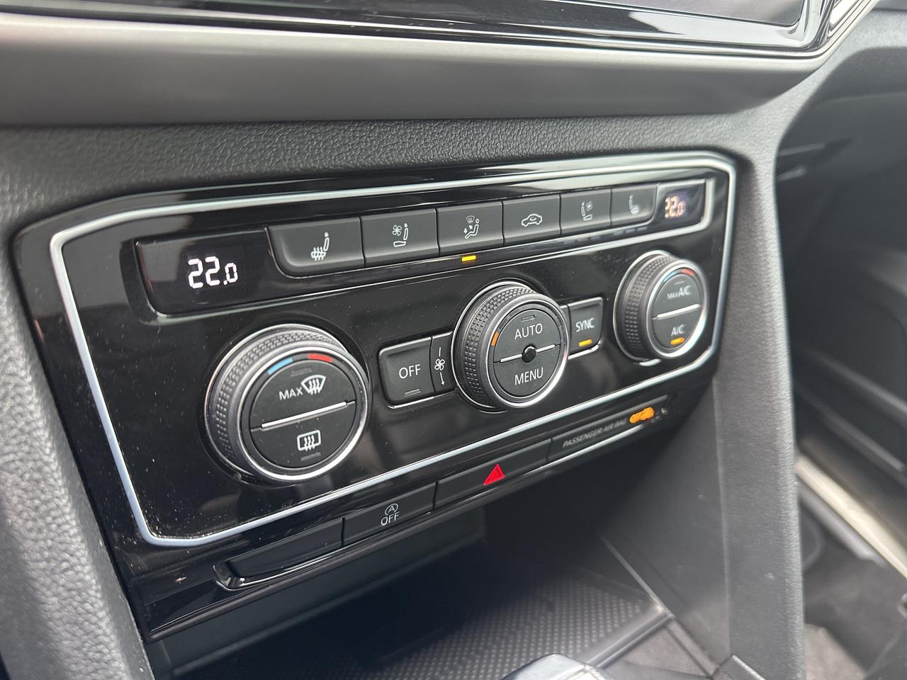 2023 Volkswagen Atlas Cross Sport Execline 3.6 FSI 4MOTION Photo