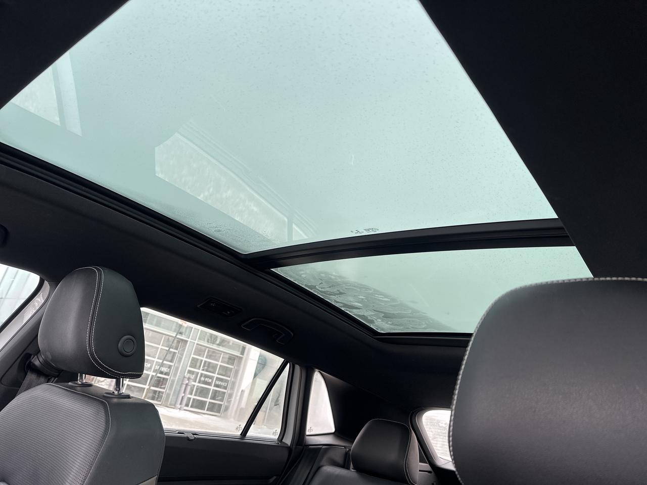 2023 Volkswagen Atlas Cross Sport Execline 3.6 FSI 4MOTION Photo