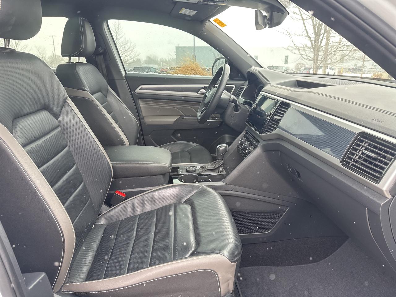 2023 Volkswagen Atlas Cross Sport Execline 3.6 FSI 4MOTION Photo